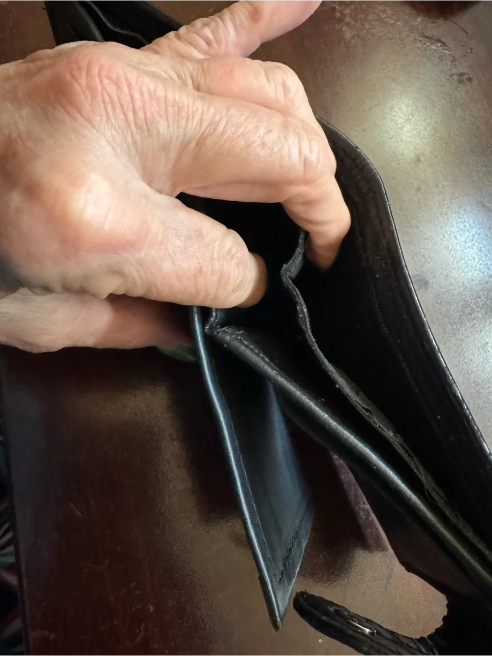 Men's Black Croc-Embossed Leather Bifold Wallet with Snap